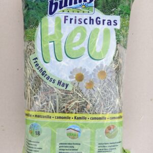 Producent naturalnych żwirków i peletów dla kotów i gryzoni 30 SIANO z kwiatami rumianku 500g dla gryzoni i królików